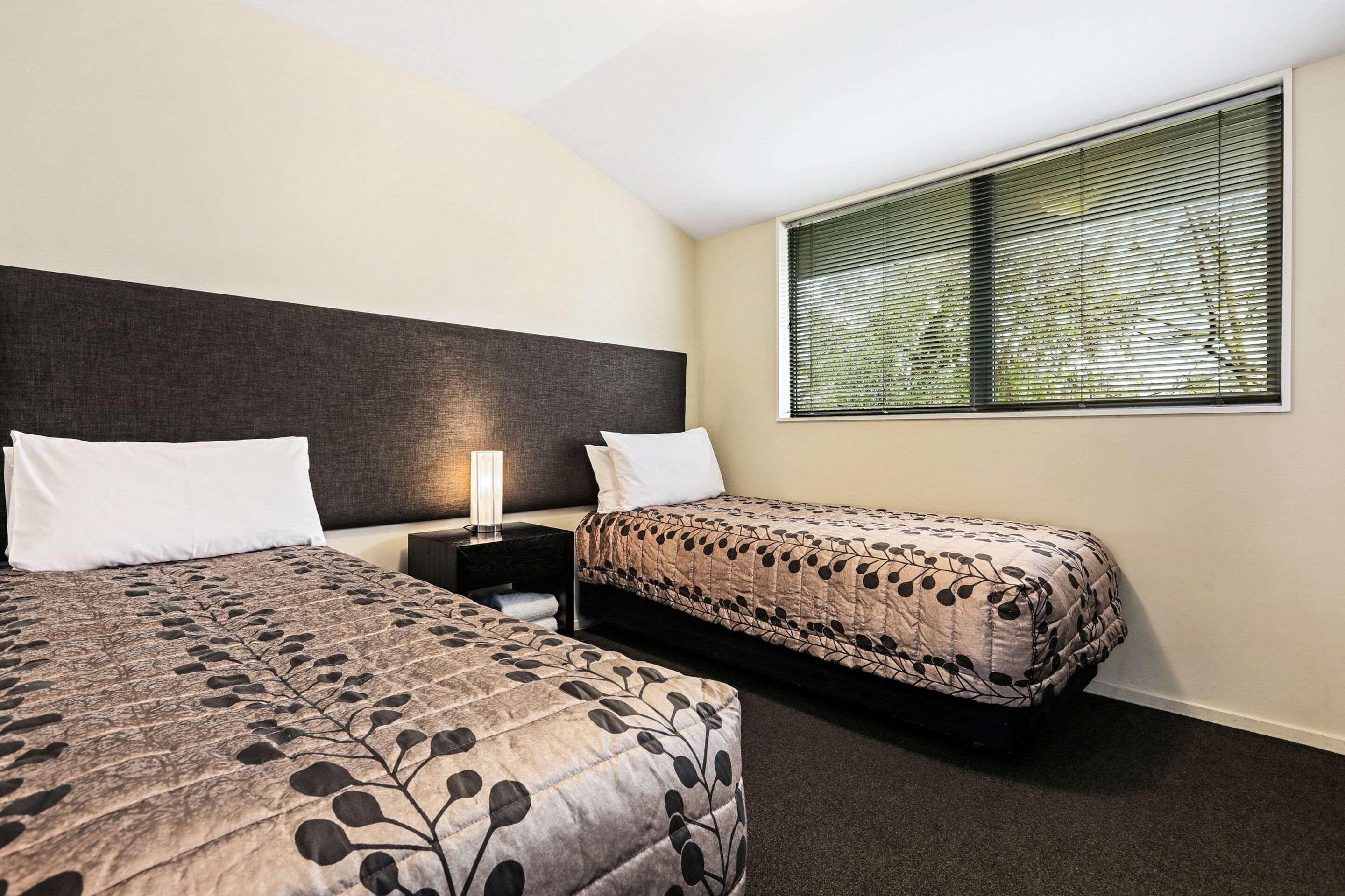 Quality Suites Amore Christchurch Bagian luar foto